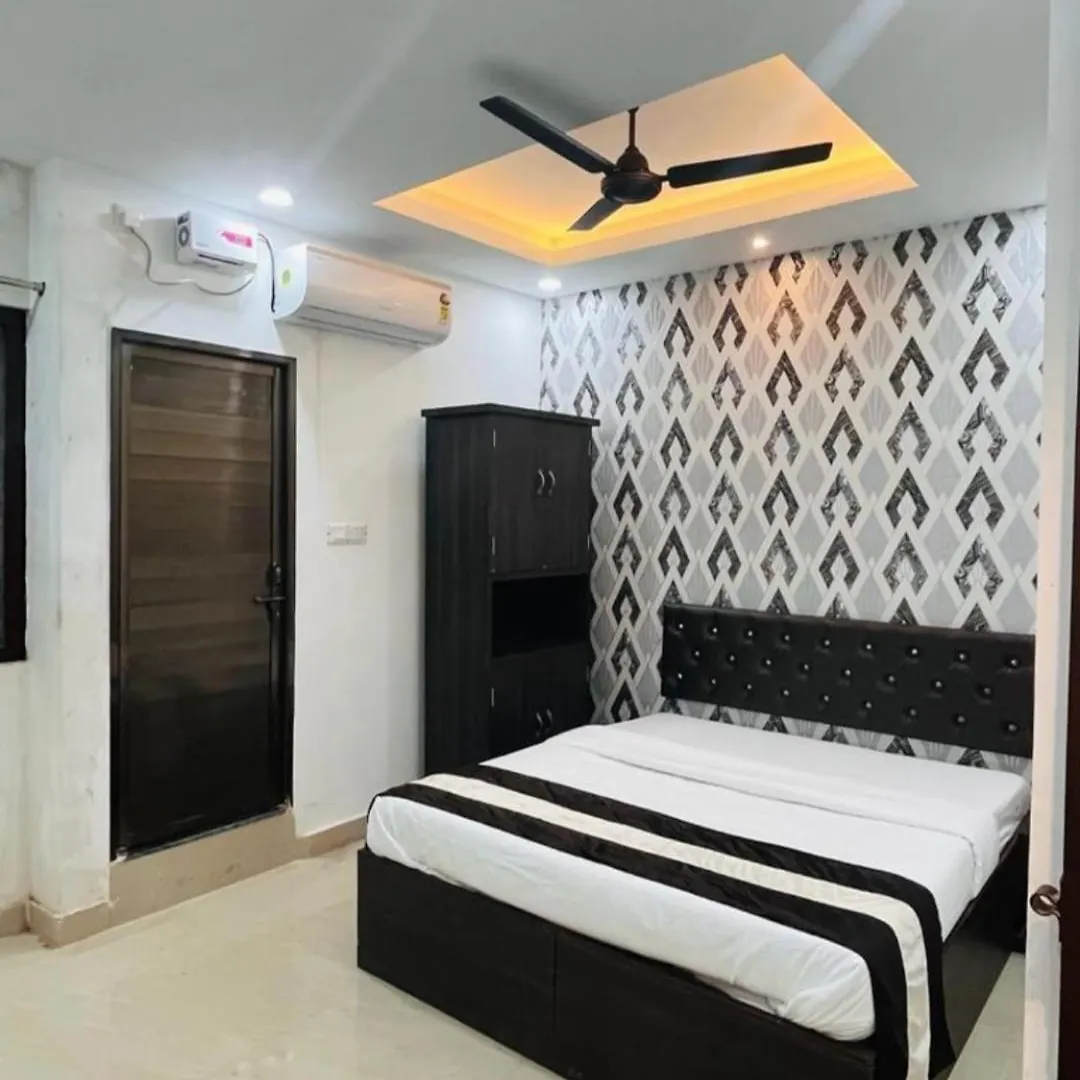 Hotel Shiv Mangalam Near Kashi Vishwanath Tample Varanasi