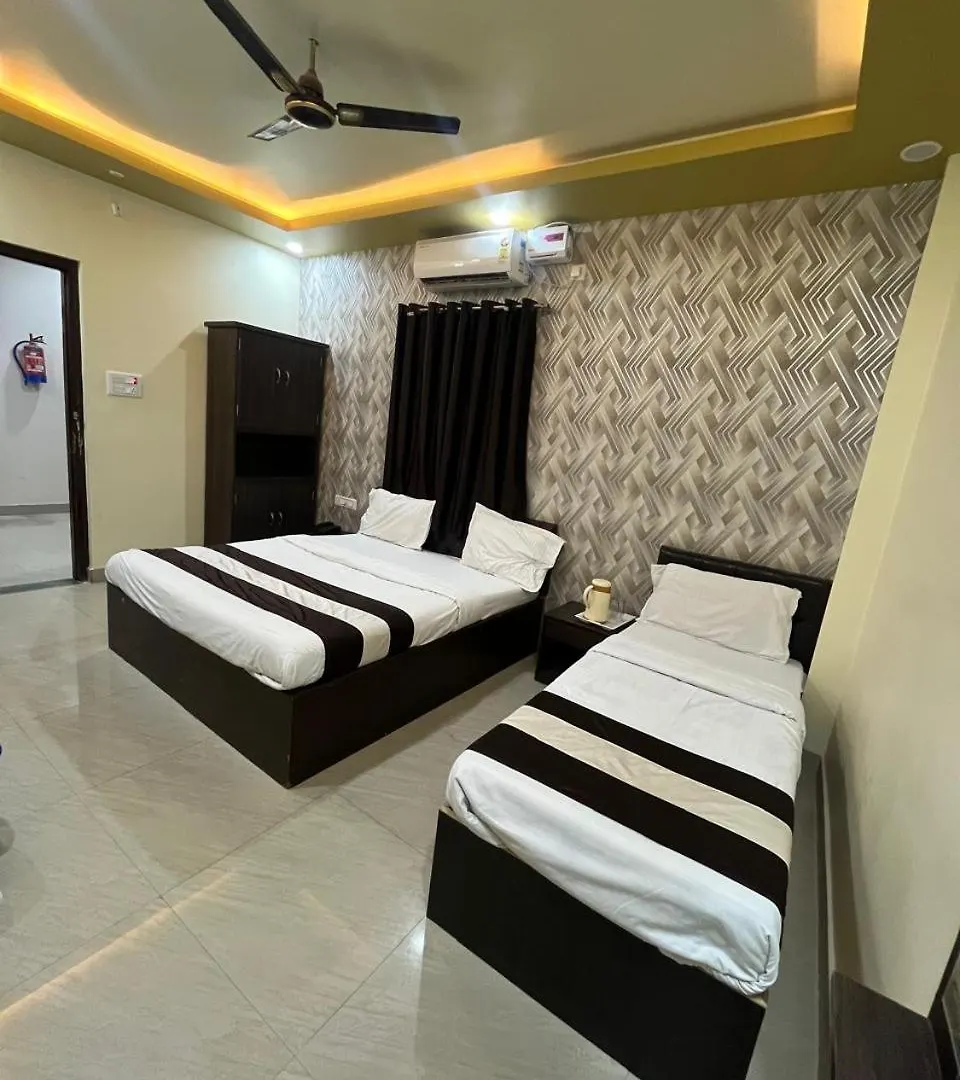 Hotel Shiv Mangalam Near Kashi Vishwanath Tample Váránaszi 2*,  India