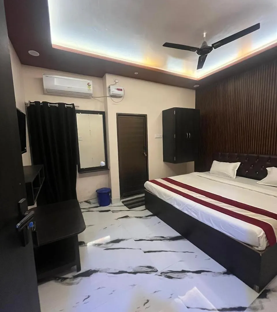 **  Hotel Shiv Mangalam Near Kashi Vishwanath Tample Váránaszi India